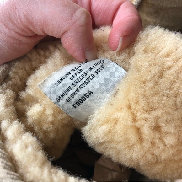 Ugg size 6 womens classic short beige taupe boots - Picture 6 of 10